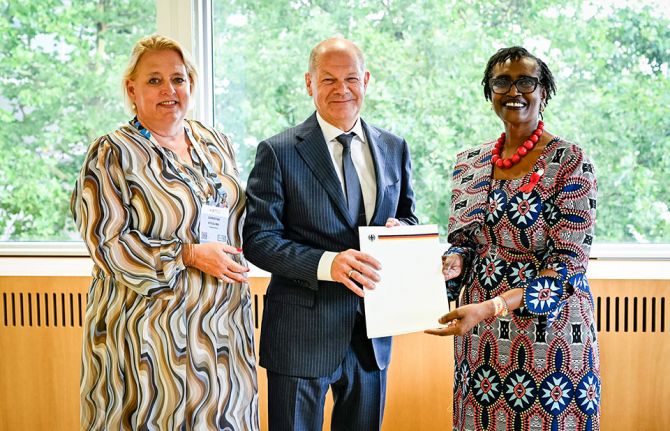 German Chancellor Olaf Scholz announced that Germany would be joining the UNAIDS Global Partnership for Action to Eliminate all Forms of HIV-related Stigma and Discrimination and that Germany would ‘continue to be a reliable partner to UNAIDS’.